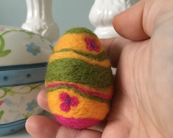 Easter Egg, Easter gift, Needle felted Easter egg, Easter decoration, Spring decoration, decorative egg, needle felted colourful egg