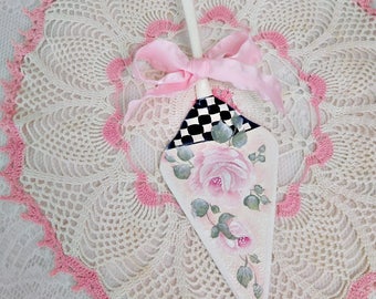 Shabby Cottage Rose Decorative Only Vintage Cake Server, Hand Painted Roses, Stately Checked, Display Home Accent, Pink Roses, ECS