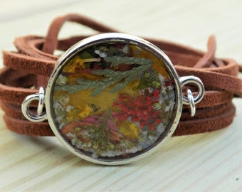 Wrap Bracelet, Real flowers, Suede bracelet, Leather Jewelry, Women accessories, boho, bohemain, hippie, hippie style, nature, terrarium
