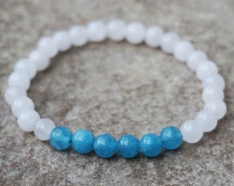 Tarheels Bracelet, White Jade and Blue Quartz Bracelet, Blue and White Stretch Bracelet, Boho Beaded Bracelet, Gypsy Jewelry