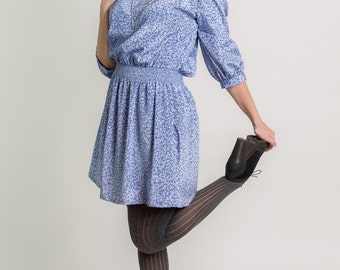 Vintage Periwinkle Floral Print Mini (Size Medium/Large)