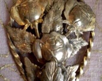 Lovely Brass Floral Clip