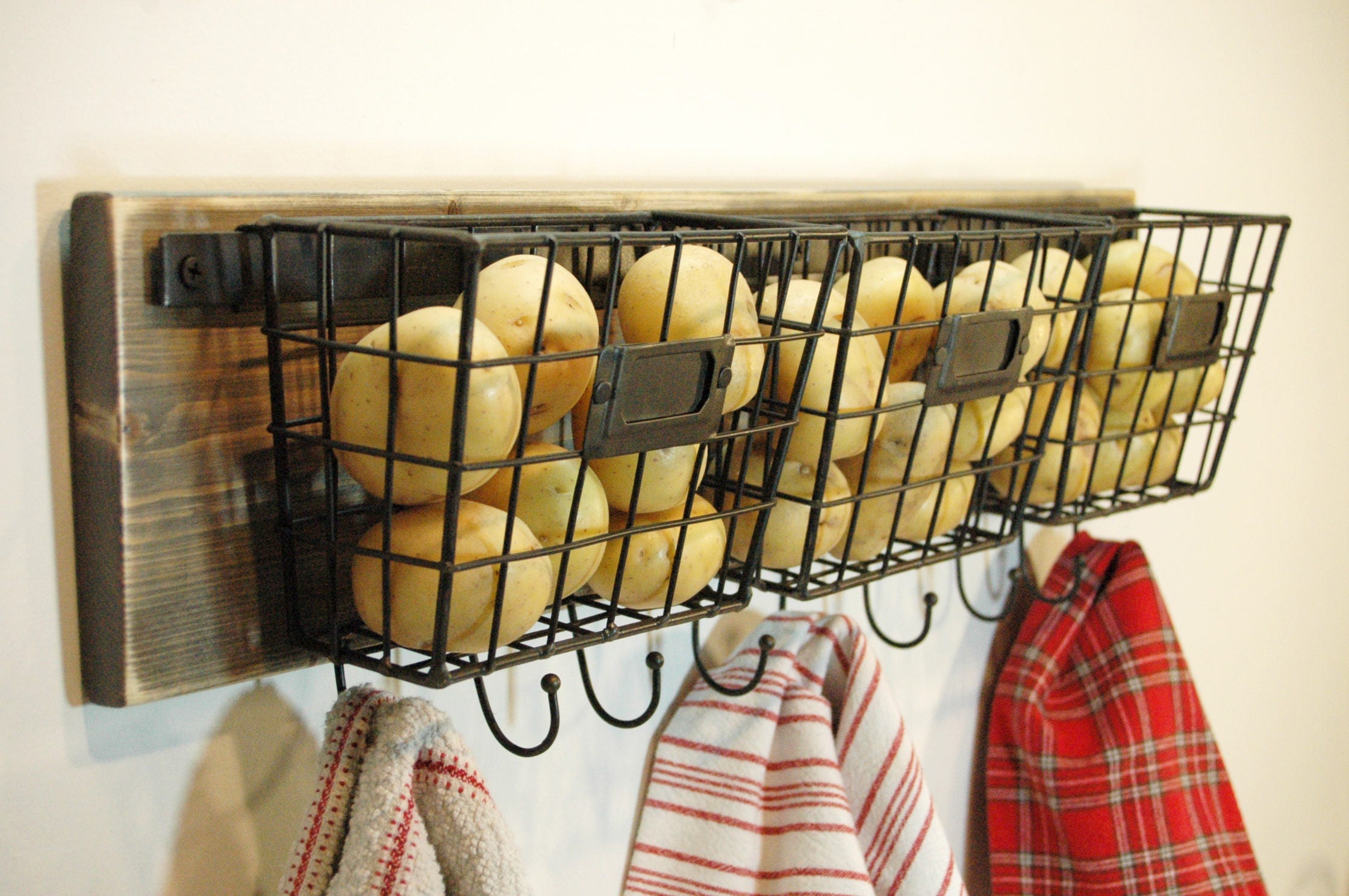 Farmhouse Style Wire Basket Wire basket with hooks Wall