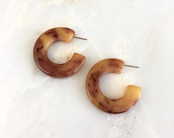 Vintage Bakelite Marble Swirl Hoop Earrings
