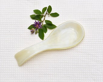 Fused glass spoon rest or dish in clear with feathery pattern in off-white, french vanilla