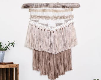 Woven Wall Hanging//Weaving//Frame loom Weaving//Gifts for Her