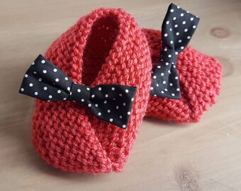 "The world of Nasturtium" baby Bootie