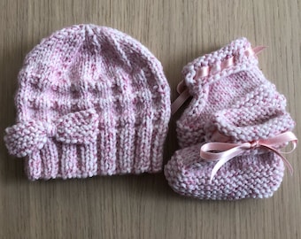 Baby beanie and matching booties