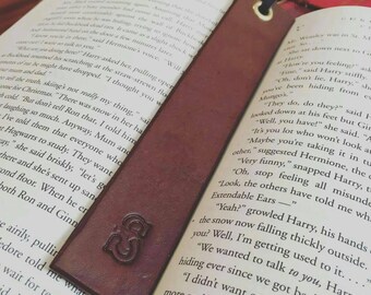 Personalized Leather Bookmark with Brass and Nickel Eyelet, Gift for Readers, Book Lover Gift, Custom Monogramed Leather Bookmark