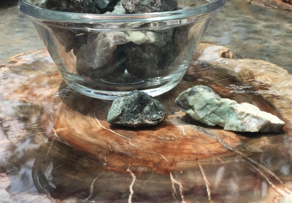Emerald Stones, Heart Chakra Crystal, Small Raw Emerald, Small Emerald, Chakra Crystal, Emerald in Matrix, Crystal Grid, Healing Crystal
