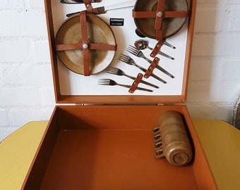 Vintage Sirram picnic case 1960s' picnic set