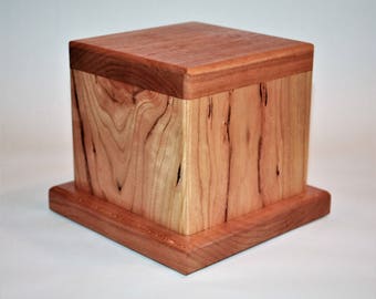 Pet Urn, Medium Pet Urn