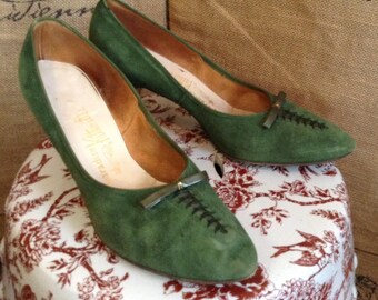 1960's Kitten-ettes green suede pumps