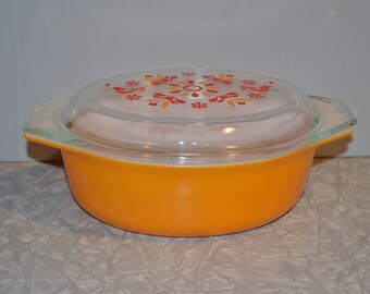 Pyrex Friendship 043 ~ Pyrex Oval Casserole Dish with Lid ~ Orange Pyrex