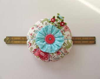 Pincushion - Super Duper Yo Yo Flower with 3 Bitty Blossom Pins - A FINISHED PIECE Made by me in Happy Garden