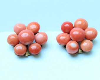 Vintage Italian Clip On Gold Tone Natural Coral Earring