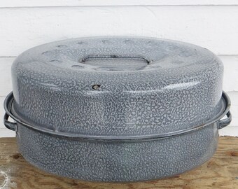 graniteware roasting pan ~ graniteware roaster ~ antique speckled graniteware pan ~ farmhouse antique
