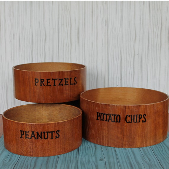 Vintage Set Of 3 Wood Snack Serving Bowls Nesting In