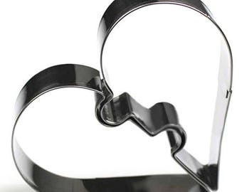 cookie cutter 2 detachable heart.