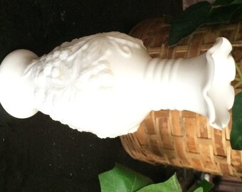 Lot of 5 Vintage Milk Glass Vases
