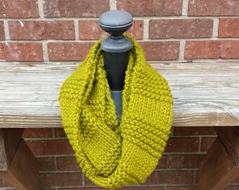 Knit Infinity Scarf, Chunky Knit Scarf, Cowl - Lemongrass