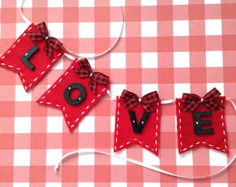 Love Banner / Valentine Small Banner / Valentine Small Bunting / Small Love Bunting / Valentine Decor / Love Small Flags / Valentine Banner
