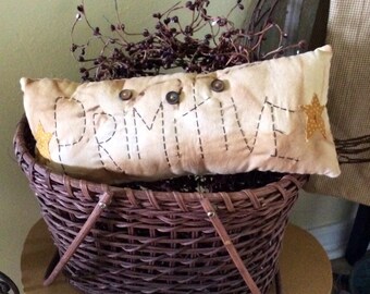 Small primitive shelf sitter
