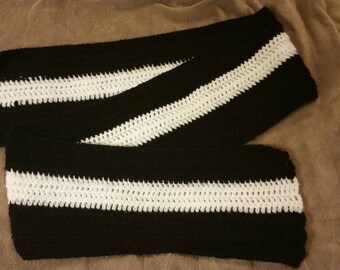 Black and white stripe scarf.