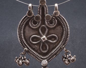 Antique silver amulet/pendant. 78 x 52 mm. Rajasthan, India. Tribal, ethnic jewelry