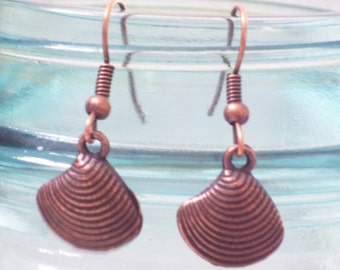 Antiqued Copper Clam Shell Earrings, Beach Earrings, Beach Jewelry, Copper Earrings, Nautical Jewelry, Nautical Earrings