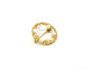 Gold pearl brooch ~ 14k Pearl brooch ~ 14k solid gold ~ Round brooch ~ White Pearl ~Gold brooch ~ Pearl pin ~ Vintage brooch ~ Mother's Day