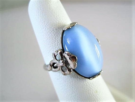 Avon Moonstone Ring, Blue Glass Cabochon, Silver Tone Setting, Size 5