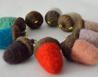 Felted acorns Needle felted acorns Felted wool acorns Christmas home decoration