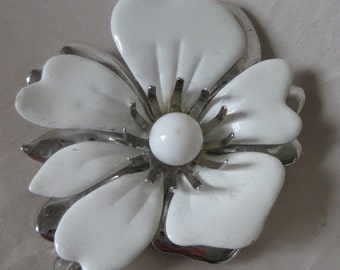 Flower White Silver Brooch Enamel Vintage Pin Sarah Coventry
