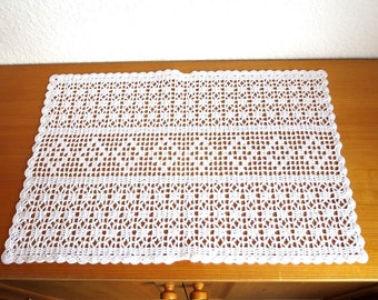 Crochet cover/Table runner/CA 35x51cm/White