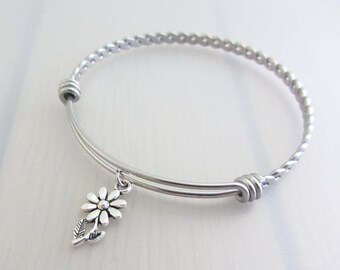 Daisy Flower Charm Stainless Steel Bangle, Silver Daisy Charm Bracelet, Flower Bangle, Stackable Bracelet, Gardeners Gift, Nature Plant Gift