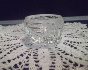 1 Round Clear Cut Glass Vintage Salt Cellar