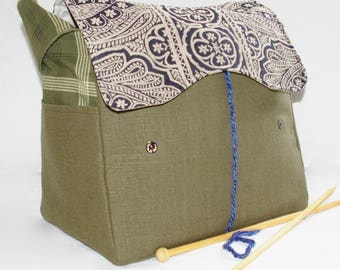 Green Linen, Knitting Bag, Snag-Free, Zipper-less, Yarn Dispenser, Pro-knitter bag, handbag, yarn storage, crocheting tote, Knit on the go