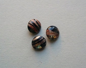 Vintage pointed back glass stones