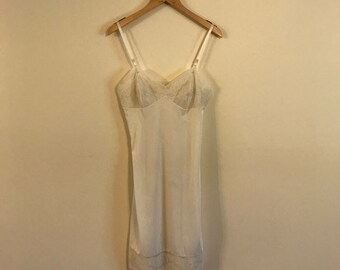 Vintage 30s Cream Slip