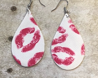 Lip earings faux leather double sided