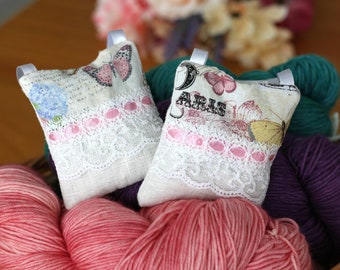 Lavender Sachets, Set of 2 Hanging Organic Lavender Pillows, Dried Lavender for Yarn Storage