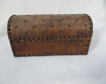 Worn Leather Vintage Wood Box Dome Top 7"