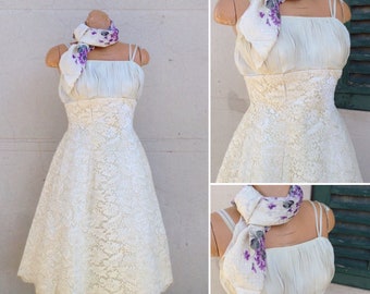 French Vintage 1950s ivory lace wedding dress