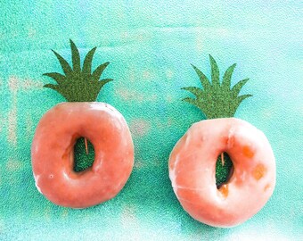 Pineapple Donut Toppers. Pineapple toppers. Cupcake toppers. Pineapple Party. Summer party decorations.