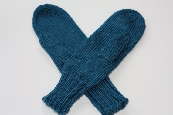 Anna's mittens - blue knit