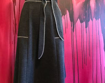 Vintage Orvieto A Line Wrap Skirt Boho Mod 70s, Vintage Gray Skirt with Pockets Adjustable Wrap Skirt, Knee Length Skirt Size / M