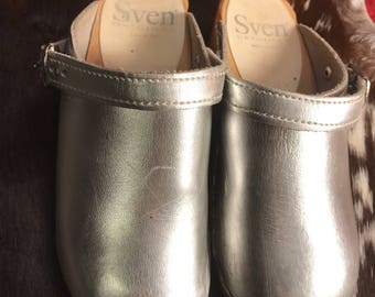 Sven Swedish vintage clogs silver sz kids13/30