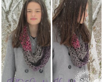 Crochet infinity chunky scarf