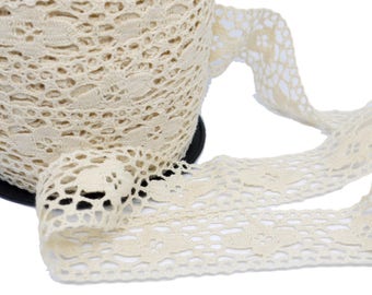 2 Yards Cream Vintage Lace - 1 1/4 inch wide